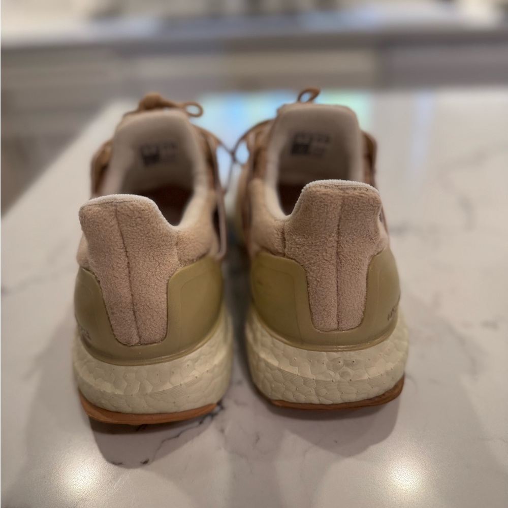 Adidas Ultraboost Sneakers 1.0 DNA - size 6.5 - Beige (looks camel colored) - Picture 3 of 5